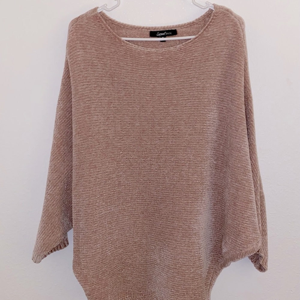 Oversized pink sweater